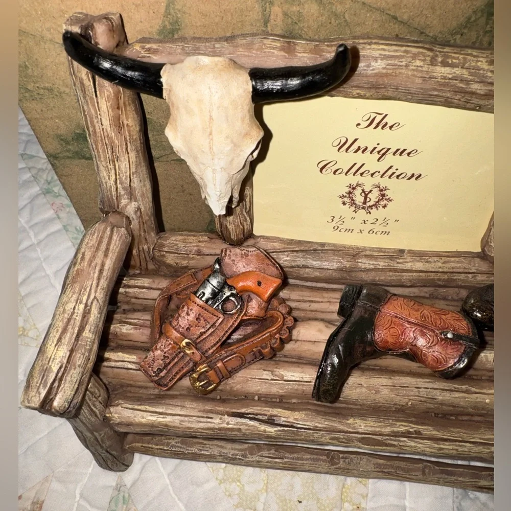 Rustic Western Decor Set with Cowboy Accessories - Picture 9 of 9